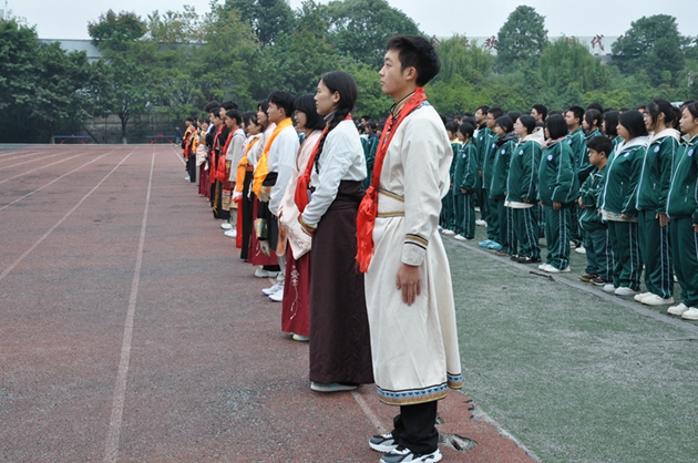 誦讀中華傳統(tǒng)國學(xué)經(jīng)典，踐行“五個學(xué)會三個規(guī)范”2.jpg